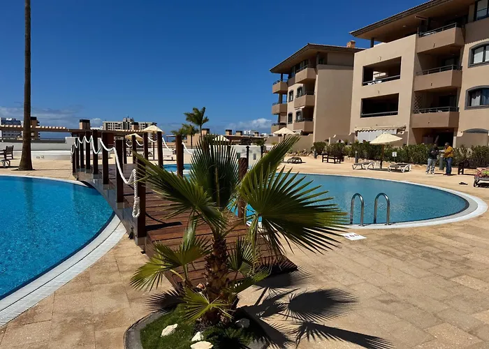 Family-friendly Oasis In With Panoramic Terrace & Private Parking In Tenerife Apartamento Playa Paraíso