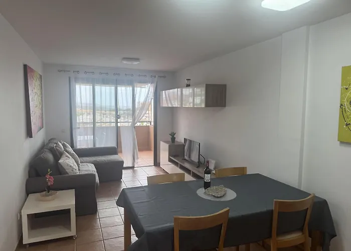 Family-friendly Oasis In With Panoramic Terrace & Private Parking In Tenerife Apartamento