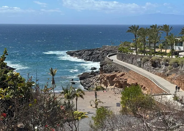Family-friendly Oasis In With Panoramic Terrace & Private Parking In Tenerife *